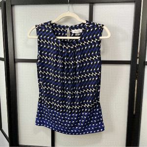 [s] Calvin Klein Black, White & Blue Geometric Patterned Sleeveless Blouse Tank